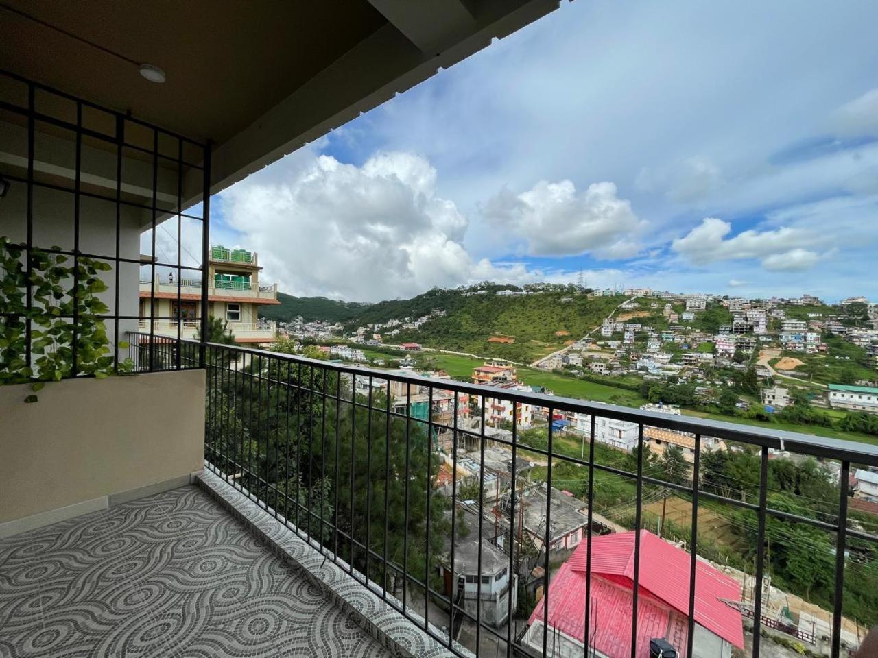 Cafe Sola Bnb Shillong Exterior photo