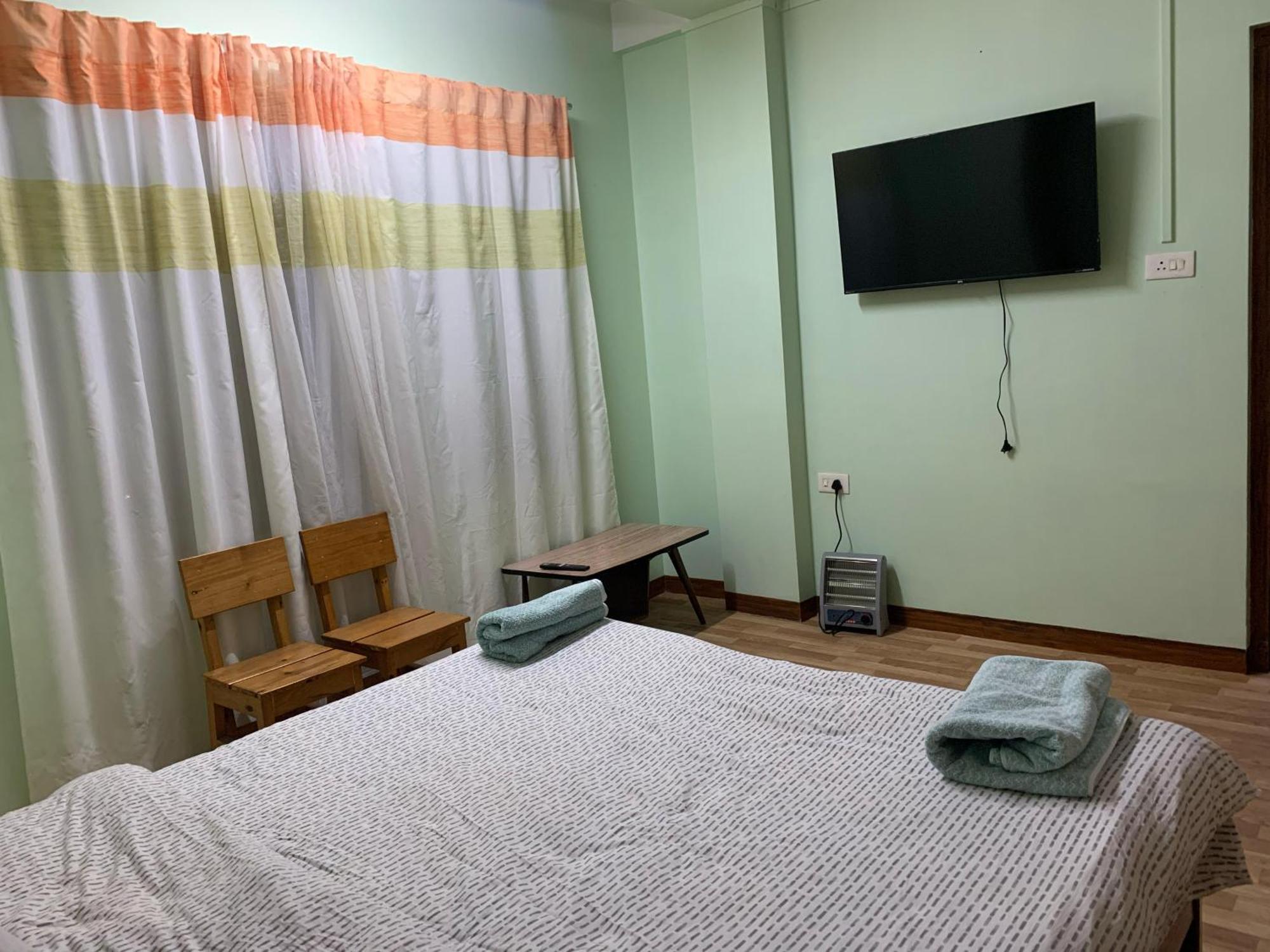 Cafe Sola Bnb Shillong Room photo